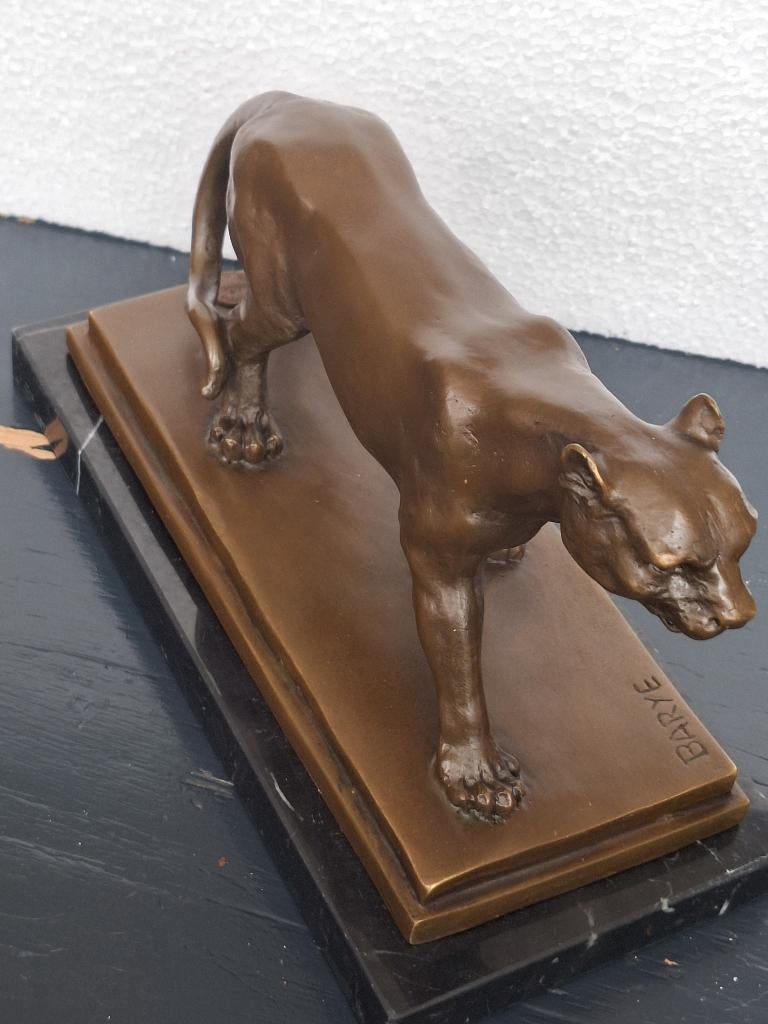 Bronzen leeuw, Ophalen, Brons