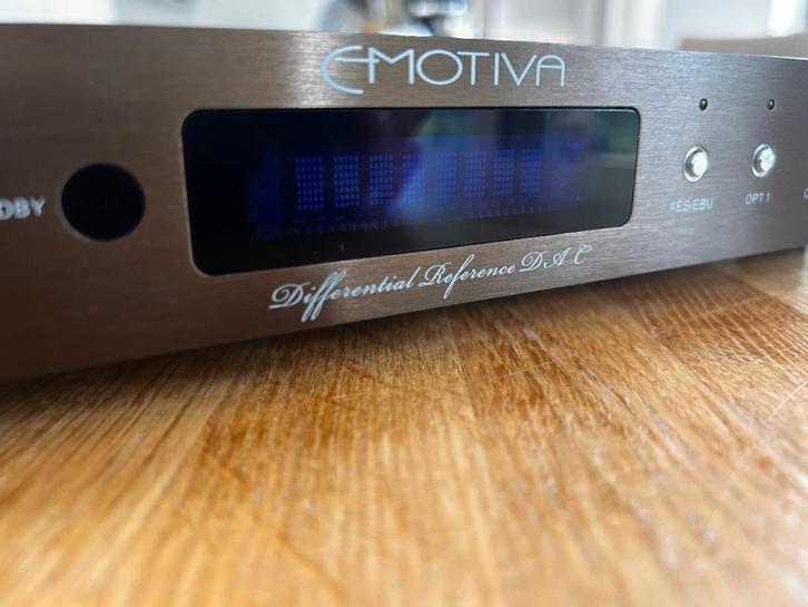 Emotiva XDA2 digitale pre-amp/DAC en Emotiva XPA-2 power amp, Audio, Tv en Foto, Versterkers en Receivers, Zo goed als nieuw, Stereo