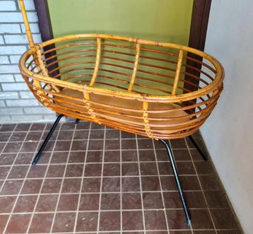 Oude vintage wieg ledikant bamboe rotan Rohé Noordwolde top  beschikbaar voor biedingen