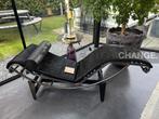 Cassina 4 Chaise longue Hairy Skin of Leder LC4 LC2 NIEUW, Waterstad 23, High-end Furniture, Nieuw, Metaal