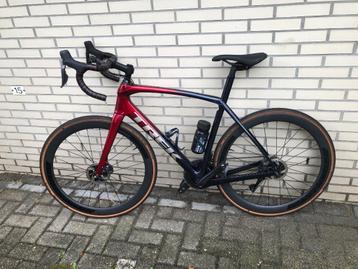 Te koop Trek Domane SL5 gen. 3 maat 56 cm beschikbaar voor biedingen