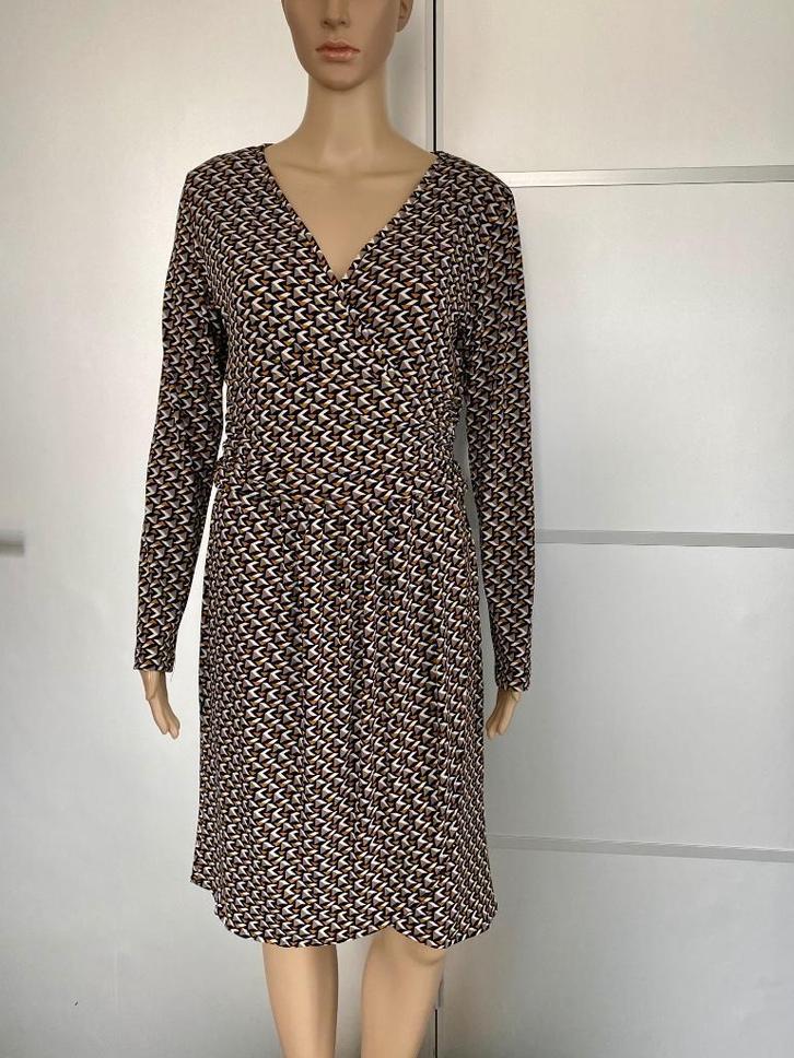 G287 Nieuw: Only-M maat 40=M jurk oker-geel/zwart/wit/beige, Kleding | Dames, Jurken, Nieuw, Maat 38/40 (M), Geel, Knielengte