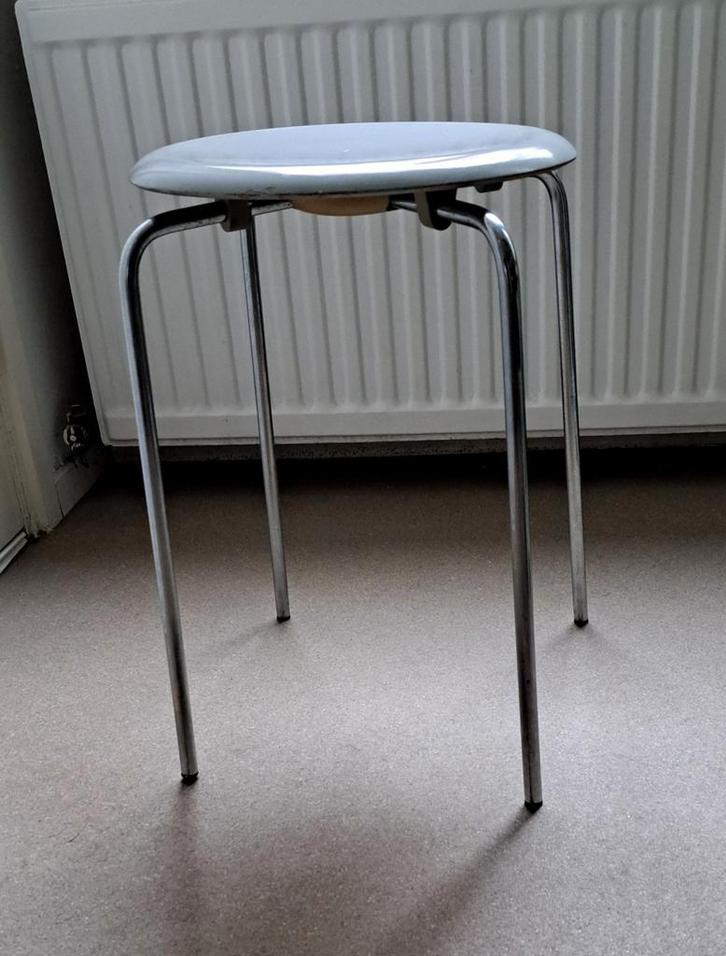 Originele design kruk Fritz Hansen 1984, Huis en Inrichting, Krukjes, Zo goed als nieuw, Overige materialen, Ophalen