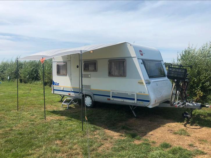 Burstner Fun 435TK BJ:2002, Caravans en Kamperen, Caravans, Particulier, tot en met 4, 750 - 1000 kg, Rondzit, Bürstner, Omvormbare zithoek