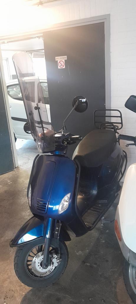 BTC Riva Blauw Kenteken 1362km gelopen! bieden v.a. 600,-, Fietsen en Brommers, Snorfietsen en Snorscooters, Zo goed als nieuw