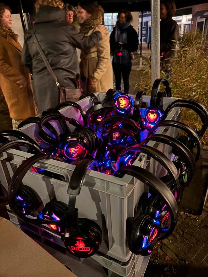 Silent disco koptelefoons, Hobby en Vrije tijd, Feestartikelen | Verhuur, Zo goed als nieuw, Overige, Ophalen