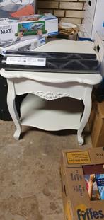 Broccante tafeltje, opnieuw geschilderd met krijtverf, Huis en Inrichting, Tafels | Sidetables, Ophalen, 50 tot 100 cm, Zo goed als nieuw