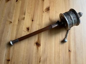 Gebedsmolen uit Tibet beschikbaar voor biedingen