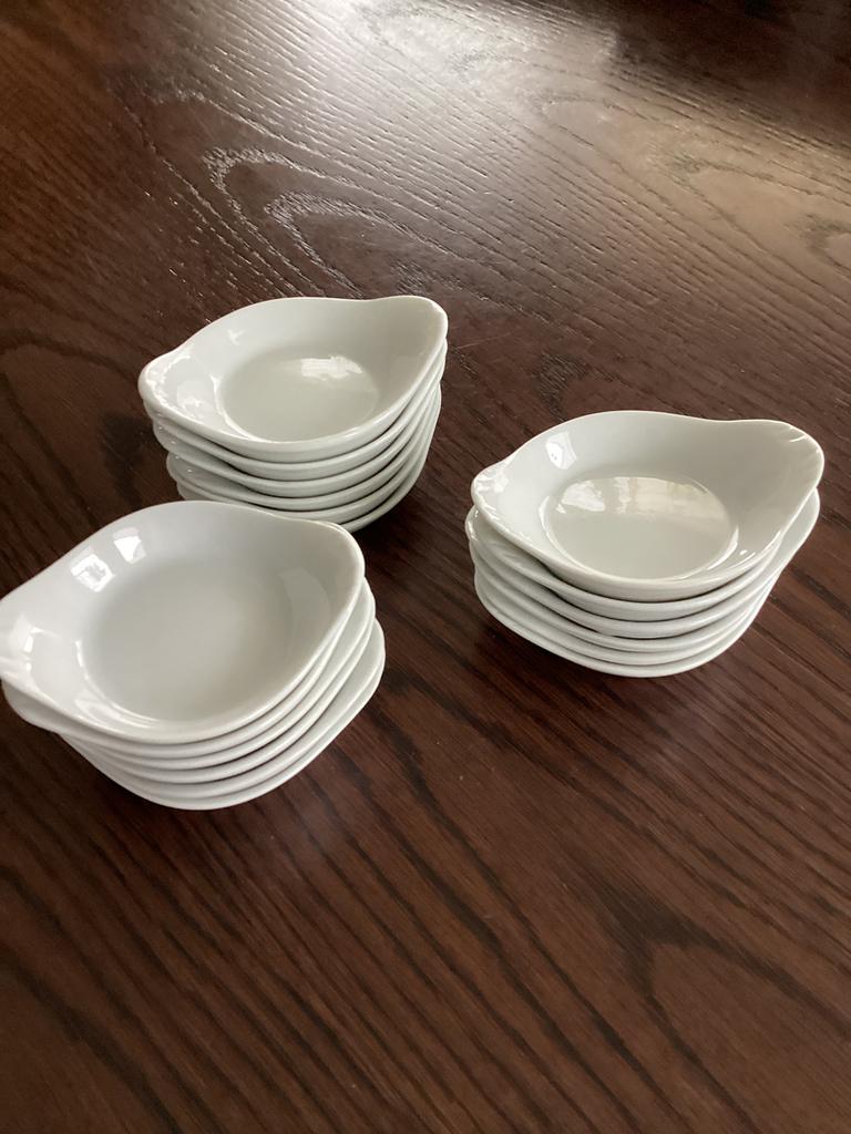 Kleine schaaltjes intermezzo wit 18 stuks per stuk 1.00, Ophalen of Verzenden, Overige stijlen, Schaal of Schalen