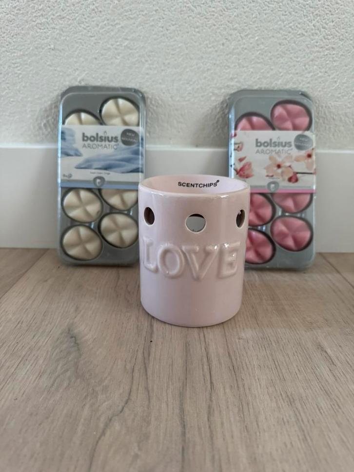 Bolsius Aromatic Wax Melts + geurbrander, Huis en Inrichting, Woonaccessoires | Kandelaars en Kaarsen, Zo goed als nieuw, Minder dan 25 cm