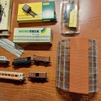 minitrix laatste onderdelen wagonnen rails en boompjes, Gebruikt, Gelijkstroom, Trix, Wagon