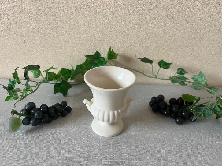 BARLASTON vaasje van WEDGWOOD is NIEUW, Huis en Inrichting, Woonaccessoires | Vazen, Nieuw, Overige kleuren, Minder dan 50 cm