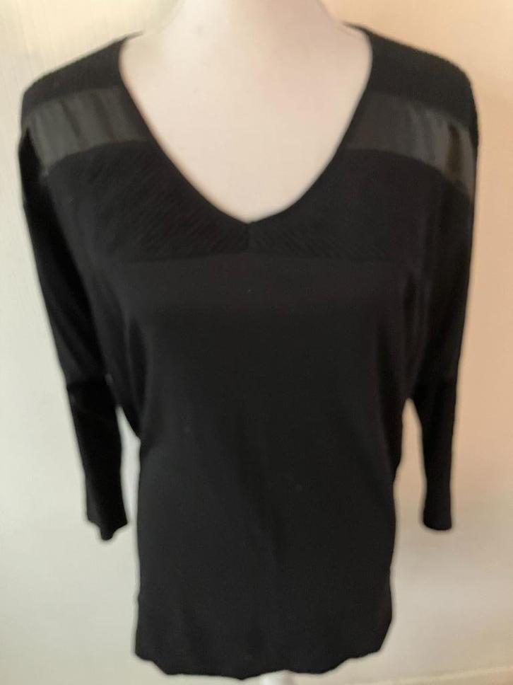 october maat L valt als XXL oksel tot oksel 68 cm, Kleding | Dames, Grote Maten, Zo goed als nieuw, Blouse of Tuniek, Zwart, Ophalen of Verzenden