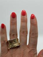 V211 Prachtige zilveren Finse rimpelring goudkleur maat 20, Sieraden, Tassen en Uiterlijk, Ringen, 20 of groter, Ophalen of Verzenden
