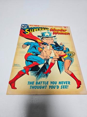 DC oversized comic Superman vs Wonder Woman! beschikbaar voor biedingen