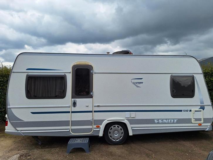 Fendt Saphir 510  TFB met vast bed en rondzit, Caravans en Kamperen, Caravans, Particulier, tot en met 4, 1500 - 2000 kg, Rondzit