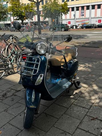 Vespa lx 2013; blauw kenteken beschikbaar voor biedingen