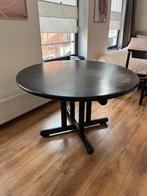Massief houten ronde eettafel met stoelen Deens/Fins design, Huis en Inrichting, Tafels | Eettafels, Ophalen, Zo goed als nieuw