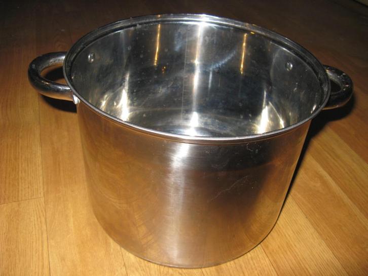 Grote Michelino soeppan zonder deksel 27 cm 10 liter of meer, Huis en Inrichting, Keuken | Potten en Pannen, Gebruikt, Kookpan of Snelkookpan