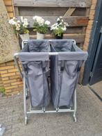 Handige 2 vaks wasmand op wieltjes, Huis en Inrichting, Badkamer | Badtextiel en Accessoires, Ophalen of Verzenden, Zo goed als nieuw