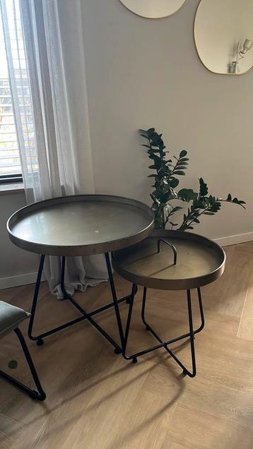 Prachtige metalen salontafels groen