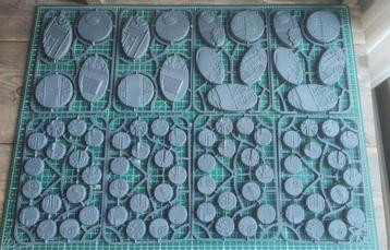Warhammer 40K en AOS wargaming GW bases 15 sprues beschikbaar voor biedingen