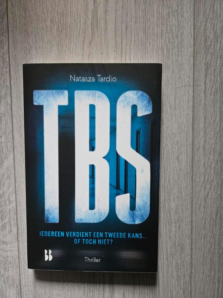 Natasza Tardio - TBS, Boeken, Kinderboeken | Jeugd | 13 jaar en ouder, Zo goed als nieuw, Ophalen