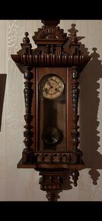 Antieke wandklok J. Jonstra – Tilburg, Gustav Becker uurwerk, Ophalen
