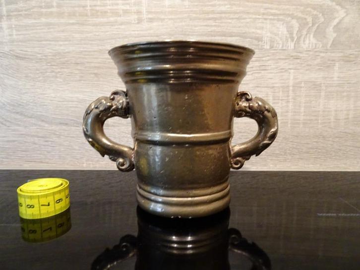 Antieke bronzen vijzel met dolfijn oren, Antiek en Kunst, Antiek | Koper en Brons, Brons, Ophalen of Verzenden