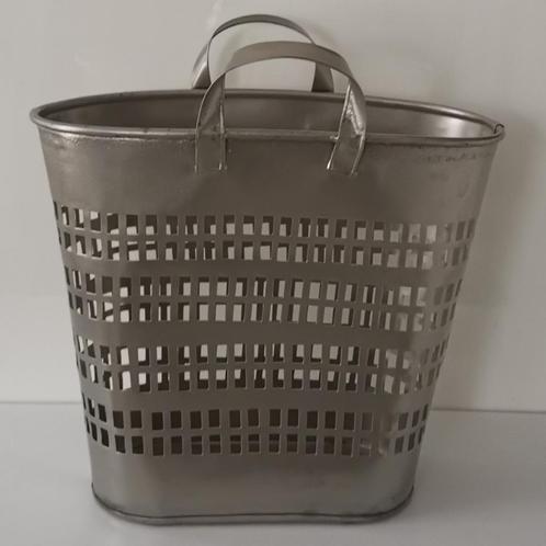 Sierlijke metalen Tas - Mand, Tuin en Terras, Tuinwanddecoratie