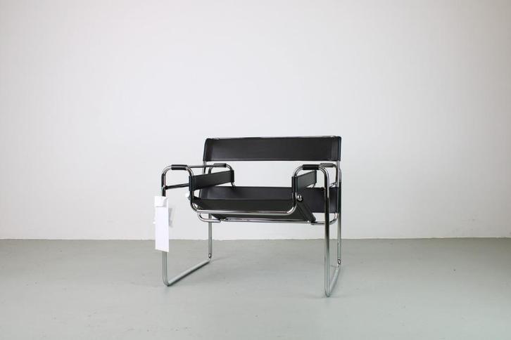 Knoll Wassily Chair, zwart tuigleer, Huis en Inrichting, Fauteuils, Nieuw, Leer, Metaal, 50 tot 75 cm, Minder dan 75 cm, Ophalen