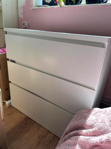 witte ladekast IKEA MALM