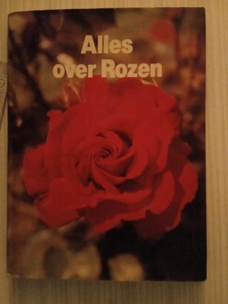 Alles over rozen - Frans H. Wegman, Boeken, Wonen en Tuinieren, Zo goed als nieuw, Overige soorten, Ophalen of Verzenden