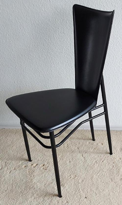 Postmoderne zwarte stevige eetkamerstoelen (4), Huis en Inrichting, Stoelen, Gebruikt, Vier, Leer, Metaal, Zwart, Ophalen