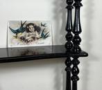 Antiek Frans regaaltje wandrekje met hout draaiwerk, Ophalen of Verzenden