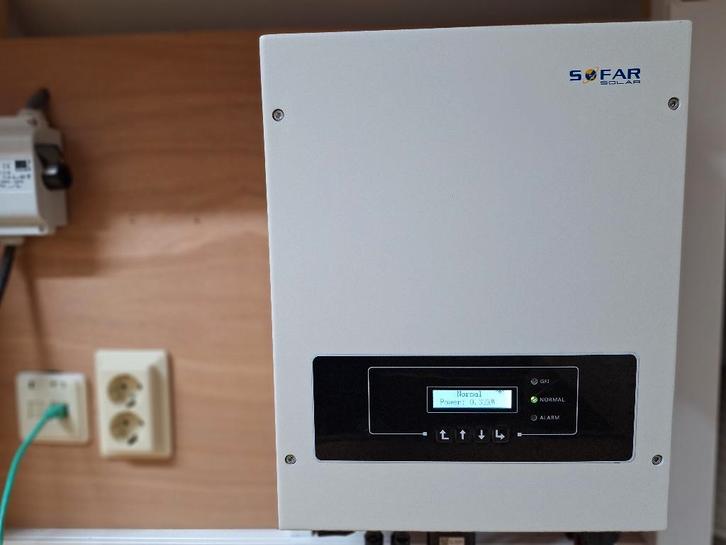 1 x Sofar Solar 5 Kw, € 150,00 1x Sofar MASS 2,7 kWh €130,00, Doe-het-zelf en Verbouw, Zonnepanelen en Toebehoren, Zo goed als nieuw