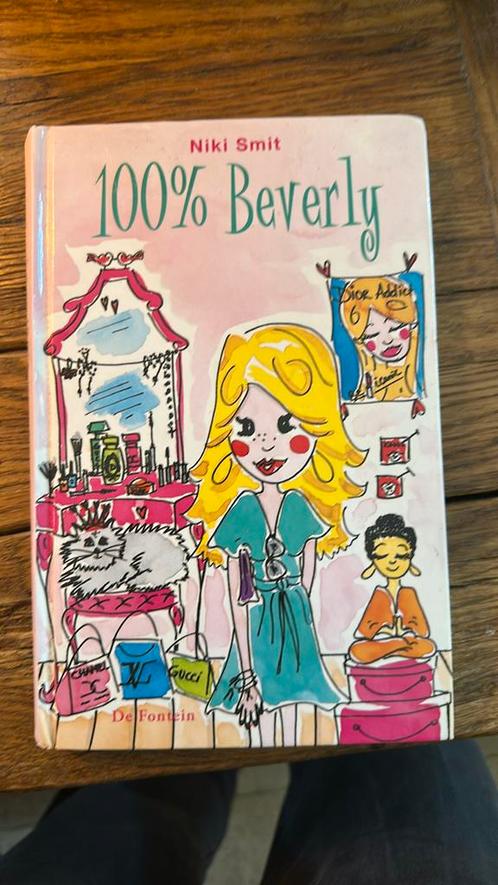 Niki Smit - 100% Beverly, Boeken, Kinderboeken | Jeugd | 10 tot 12 jaar, Zo goed als nieuw, Ophalen of Verzenden