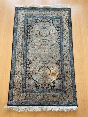 Oosters kleed uit India Kashan zijde beschikbaar voor biedingen