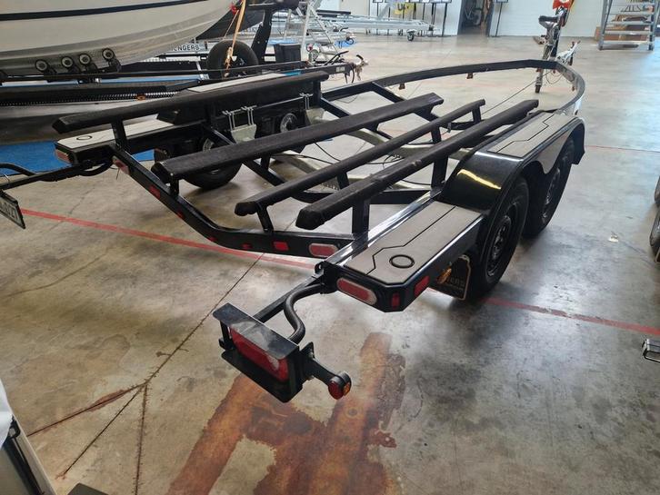 Black edition 2700 - NL kenteken - bj 2024 - DEMO, Watersport en Boten, Boottrailers, Zo goed als nieuw, Sloepentrailer, 6 tot 9 meter