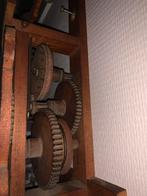 Antieke   Zeer oude houten klok met houten uurwerk, Antiek en Kunst, Antiek | Klokken, Ophalen of Verzenden