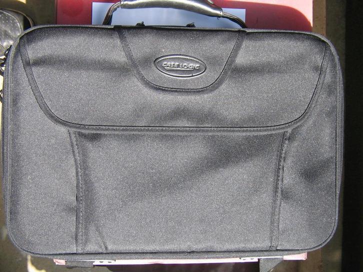 Case logic laptoptas/sleeve geschikt 16/17inch laptop, Computers en Software, Laptoptassen, Nieuw, Aktetas, 16 inch, Ophalen of Verzenden