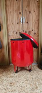 Rode vintage industriële prullenbak., Huis en Inrichting, Woonaccessoires | Prullenbakken, Ophalen, Gebruikt, 40 liter of meer