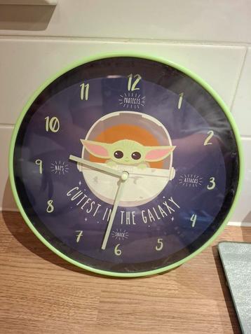 Groene Starwars klok.  beschikbaar voor biedingen
