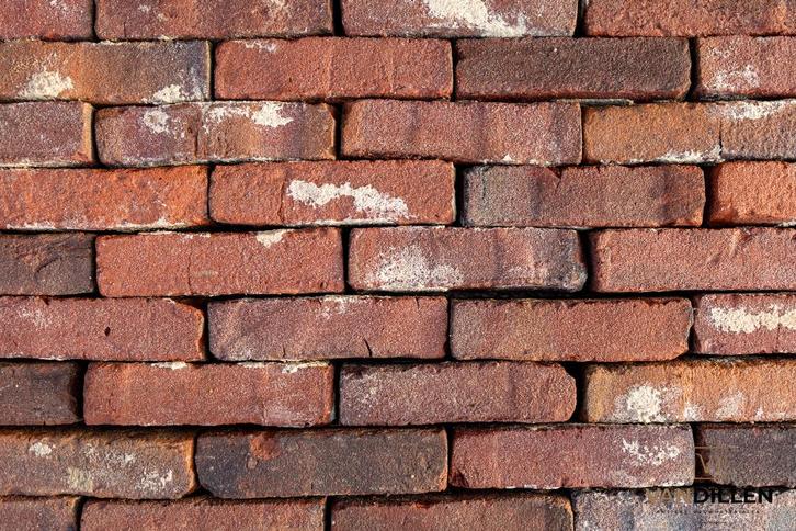 Oude donker rode / paarse vormbak stenen 21.5 x 5.5 100M2, Doe-het-zelf en Verbouw, Metselstenen, Gebruikt, Bakstenen, Ophalen