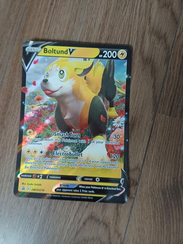 2 Pokémon Kaarten - Boltund V & Alolan Exeggutor V, Ophalen of Verzenden