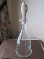 Mooie klokvormige kristal karaf met geetst floral pattern, Antiek en Kunst, Antiek | Glas en Kristal, Verzenden