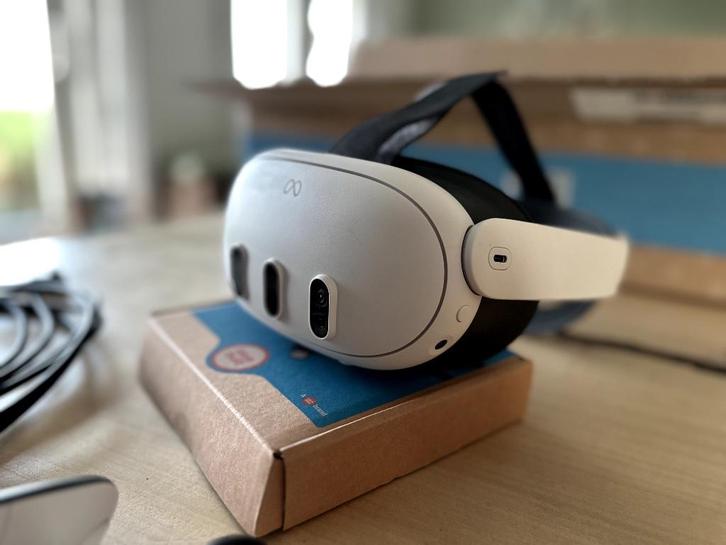 Meta Quest 3 128GB + Elite Strap + Link Cable, Spelcomputers en Games, Virtual Reality, Zo goed als nieuw, Overige platformen