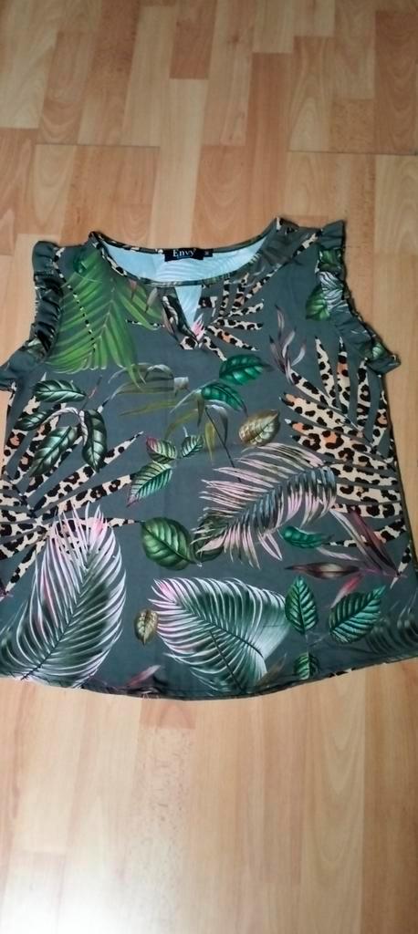 Envy Collection Top - Bladeren & Luipaard - Maat m, Kleding | Dames, Blouses en Tunieken, Zo goed als nieuw, Maat 38/40 (M), Groen