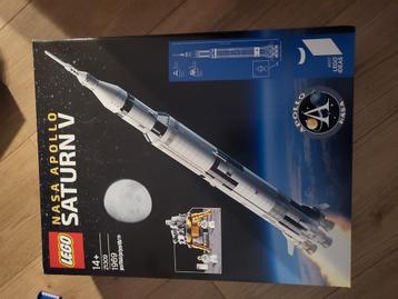 Lego saturn v 21309 nieuw beschikbaar voor biedingen