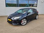 Ford Focus ST 2.0 Ecoboost 250pk 2013 Zwart, Auto's, 65 €/maand, 4 cilinders, Zwart, 14 km/l